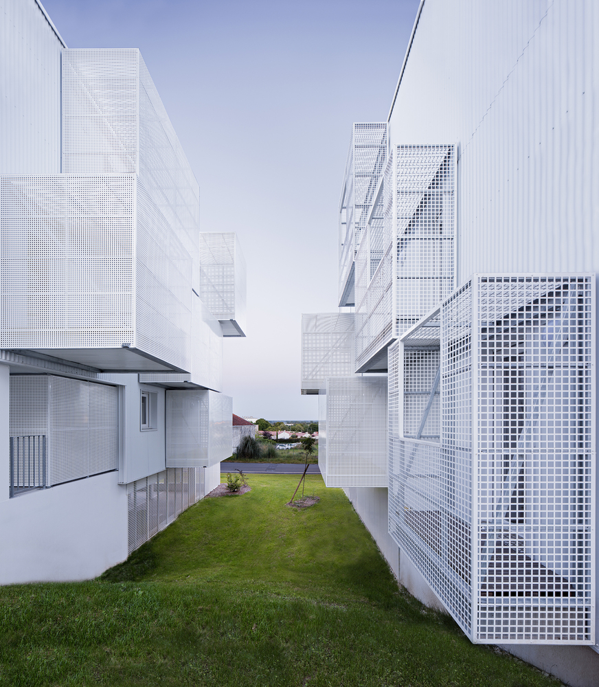 White Clouds-POGGI & MORE architecture