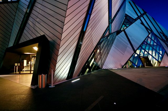 ԻʼҲ Royal Ontario Museum by   ˹